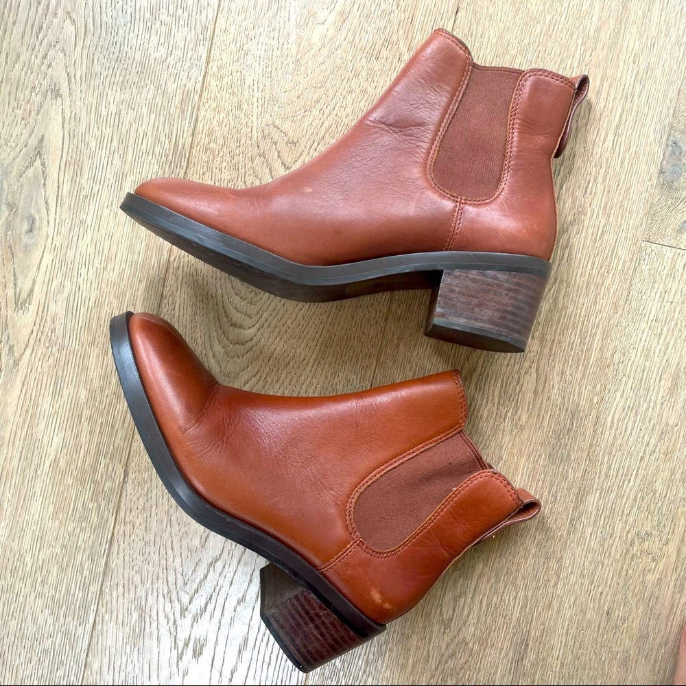 EUC Coach brown leather booties